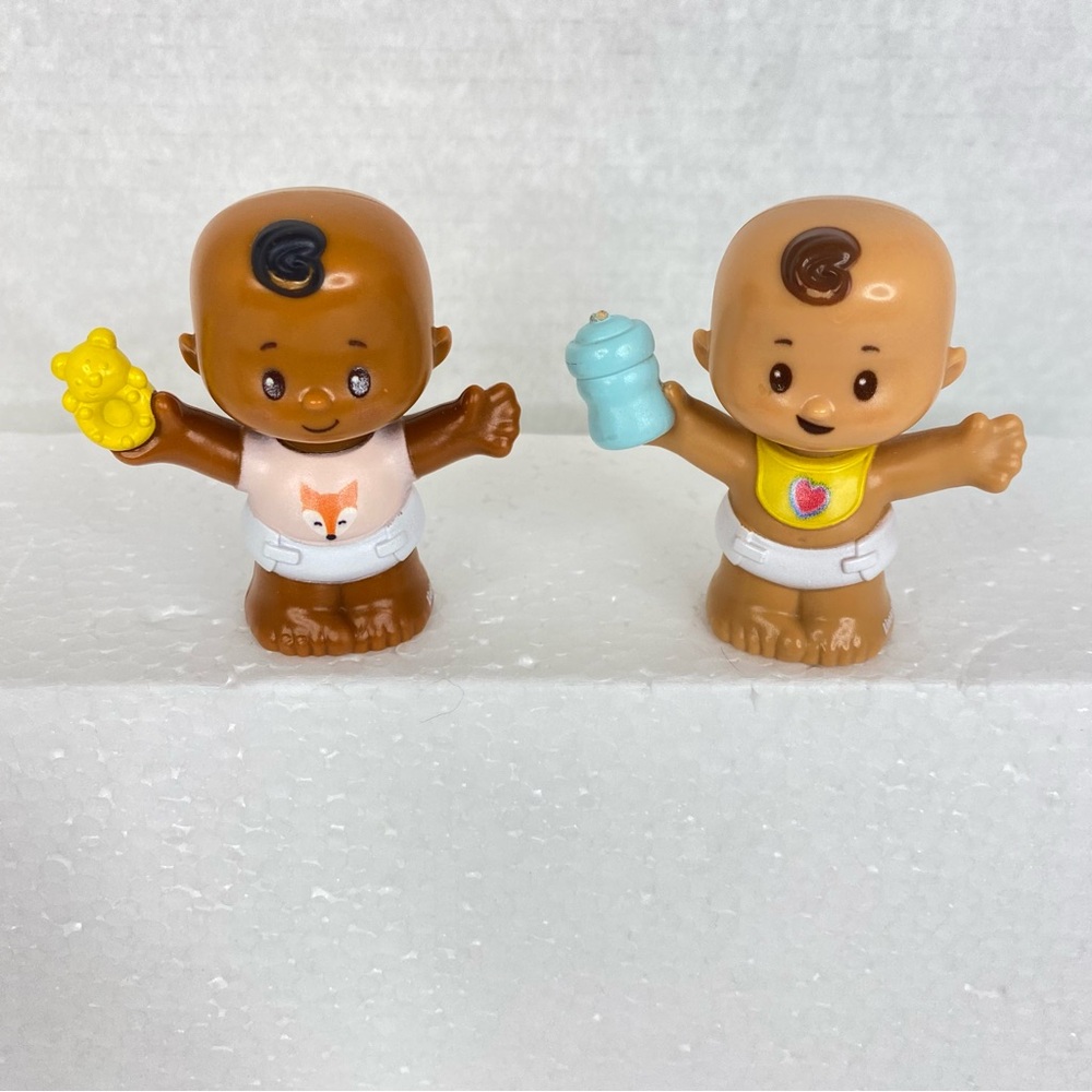 Fisher Price Little People Babies - set of 2